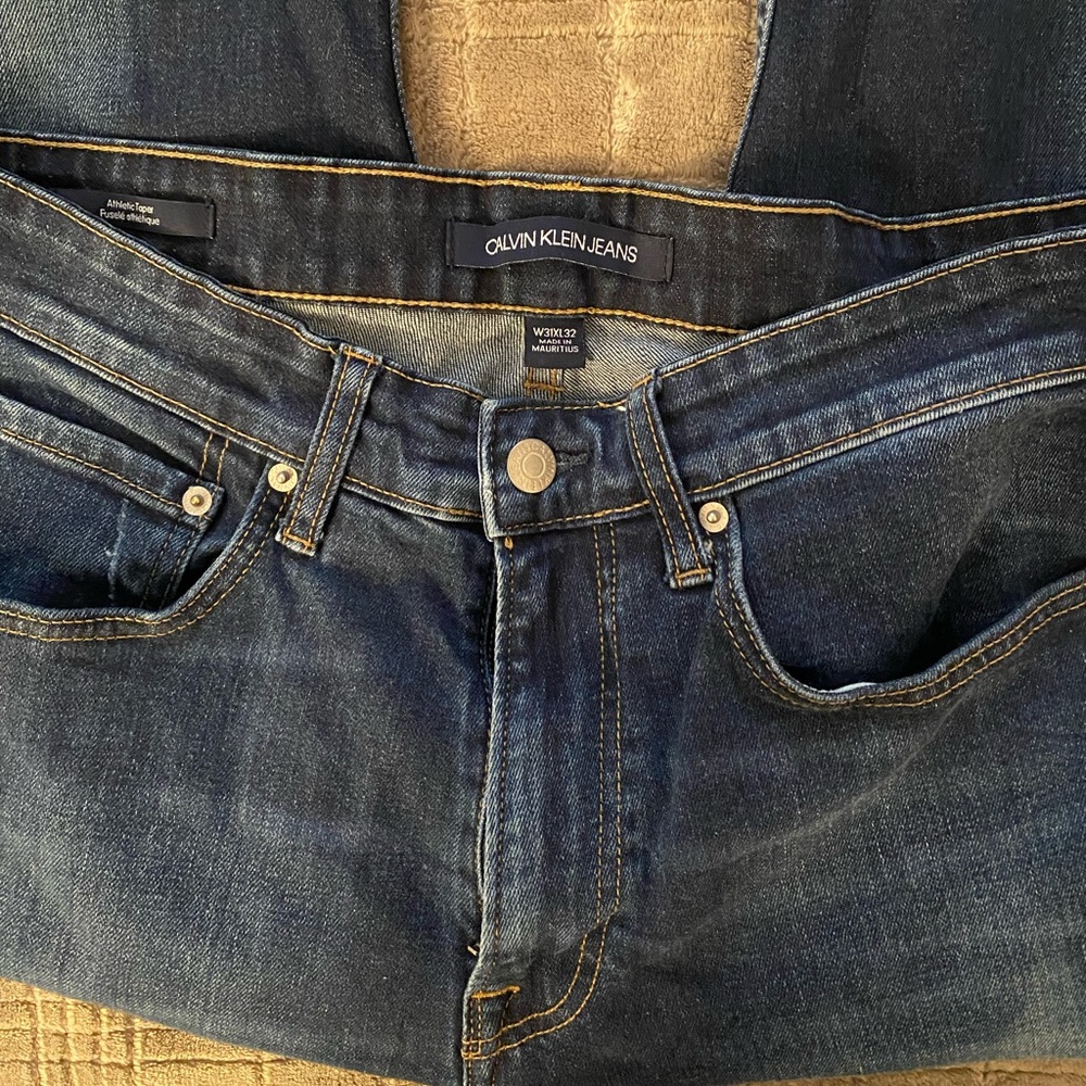 Calvin Klein Jeans - Picture 2 of 2